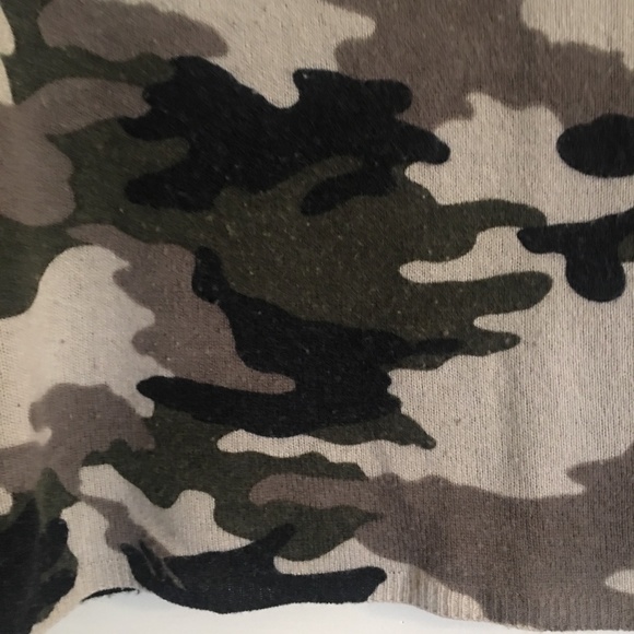 Hayden Contrast Camo Cashmere Sweater – Size Medium - Picture 4 of 4